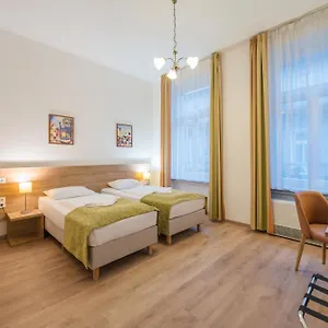 Baross - Otel